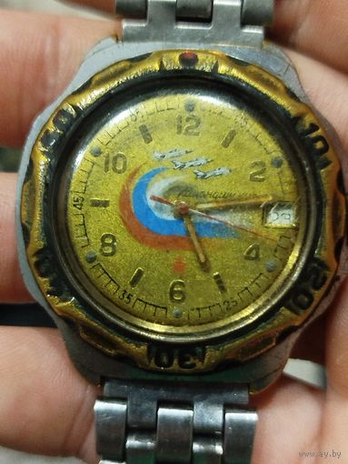 Часы командирские,на ходу,календарь рабочий,нюанс,не закручивается головка,с рубля