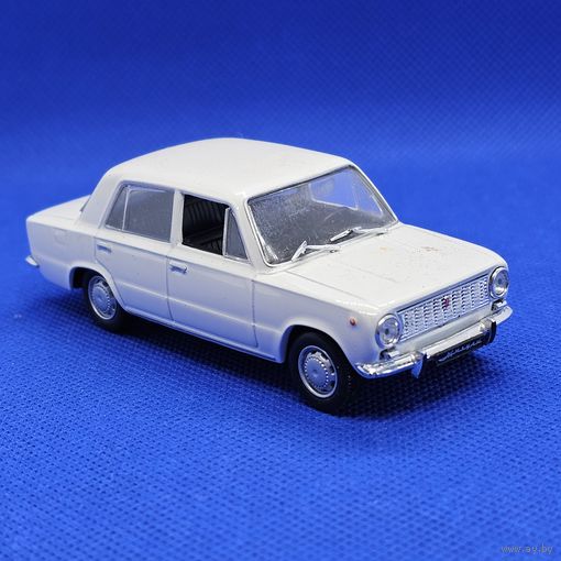 Старт с 1 Рубля !!! Модель автомобиля ВАЗ 2101 1/43 !!!
