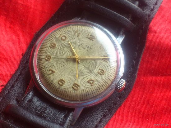 Часы ПОЛЕТ 2409 КИРОВСКИЕ 1МЧЗ им. КИРОВА из СССР 1960-х , ВИНТАЖ