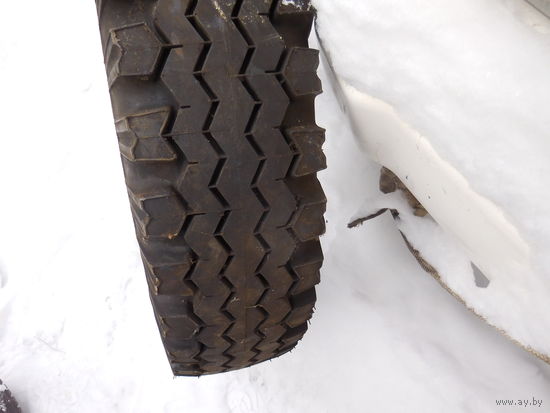 215/90r15c