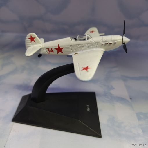 Модель самолёта Як-1