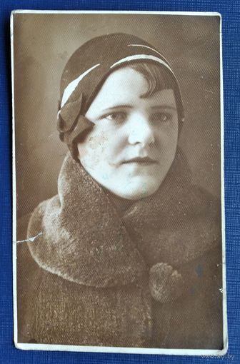 Фото девушки. 1934 г. 8х13 см.