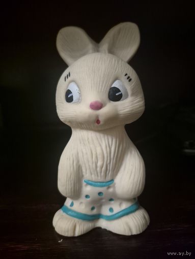 Резиновая игрушка пищалка заяц. Без пищалки