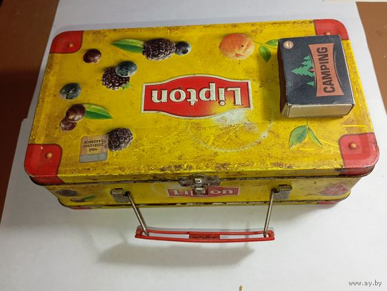 Железный чемоданчик от чая  Lipton . ,+ бонус банкноты !