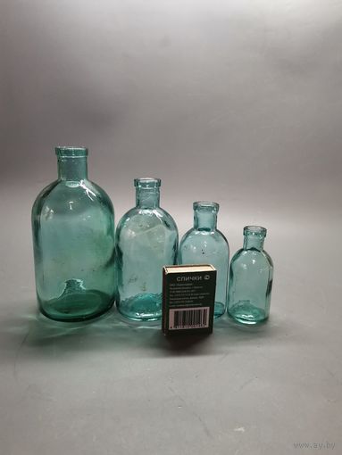 Аптечная бутылочка 4 шт. одним лотом.