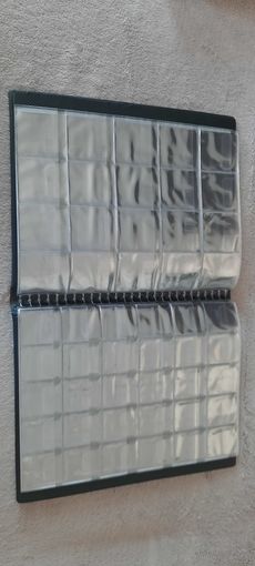 Альбом для монет на 200 ячеек 10 листов. Новый.