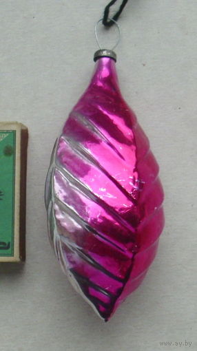 Ёлочная игрушка. Ё-8.