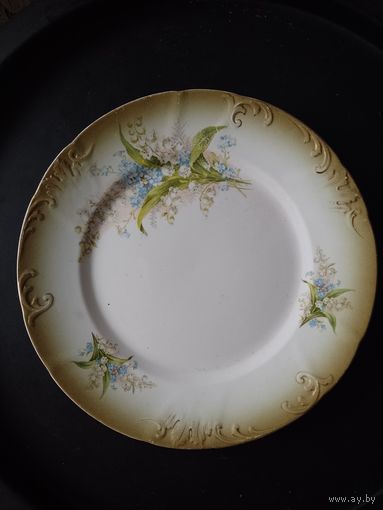 Тарелка блюдо Фабрика Гарднера в Москве фарфор 25 см.