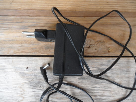 Блок питания Sanyo ~230 B / =12 V, 200 mA
