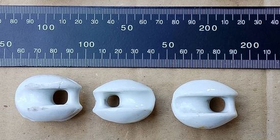 Довоенные керамические изоляторы для наружной антенны (антенного провода). Цена за один.