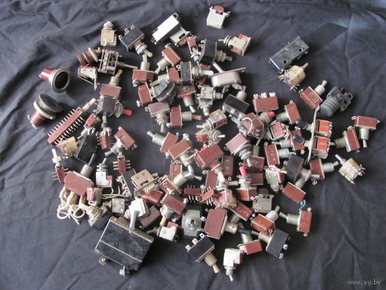 Тумблера и кнопки СССР.