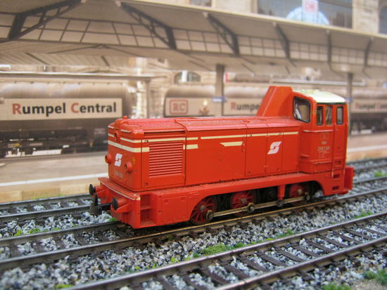 Локомотив OBB 2067.66 (1) LIMA. Масштаб НО-1:87.