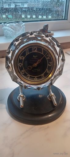 Часы Маяк в хрустале , экспортные