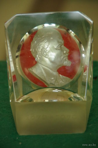 Барельеф " Ленин в хрустале )