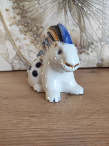 Статуэтка ЛФЗ, дикобраз, карандашница