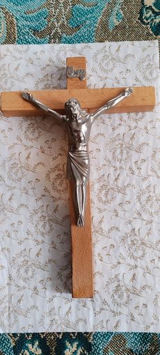 Крест католический.