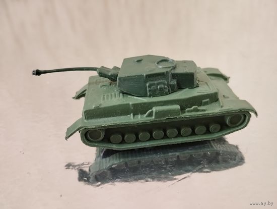 Игрушка Танчик, пластмасса. Длина 6 см