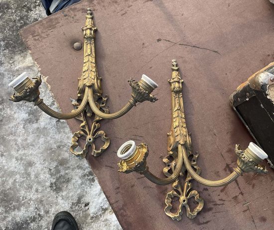 Пара настенных светильников в позолоте