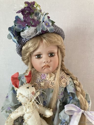 Фарфоровая кукла "Lavender Sun"