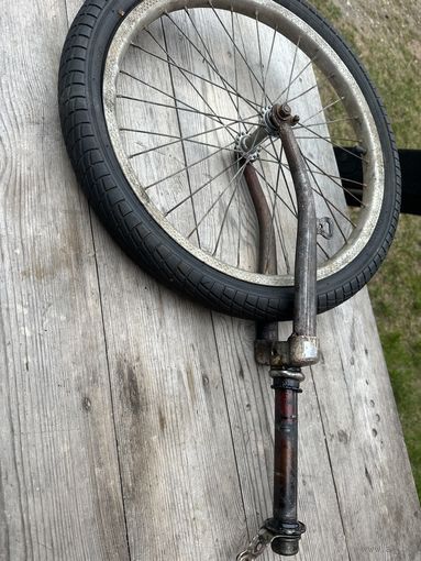Довольно редкая по размерам  передняя вилка на складной подростковый велосипед-отличный сохран и полная комплектация-отсюда и цена!