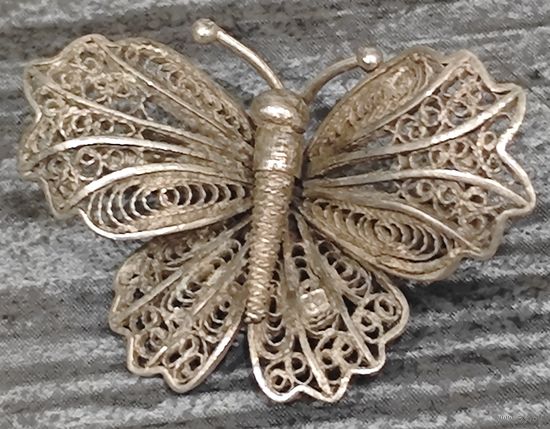 Брошь, бабочка. Серебро 84 проба. Царизм. Филигрань. Сложная ювелирная работа. 4 грамма