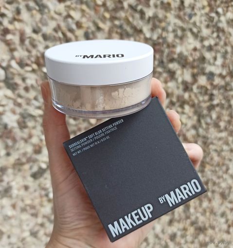 Рассыпчатая фиксирующая пудра для лица Makeup By Mario Surrealskin Soft Blur Setting Powder 15 gr в оттенке 2 Neutral Light