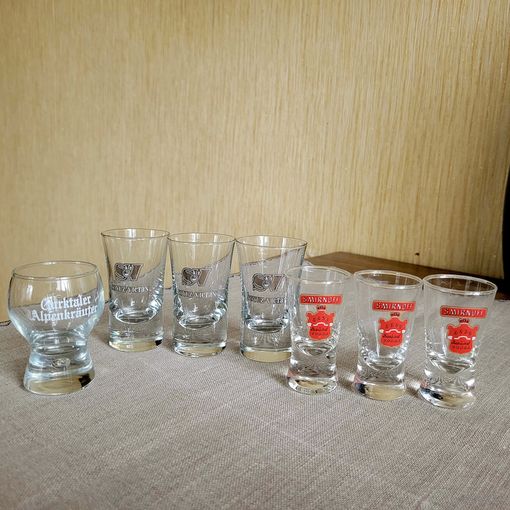 Рюмки сувенирные, брендированные, поштучно.