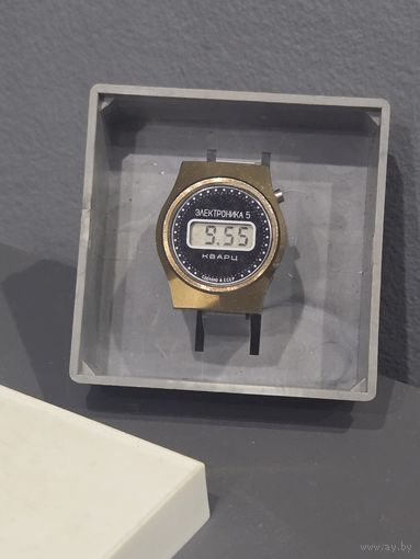 Электроника 5 в родной коробке