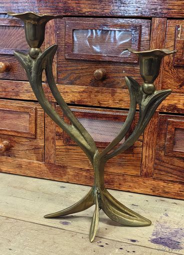 Подсвечник интересной формы