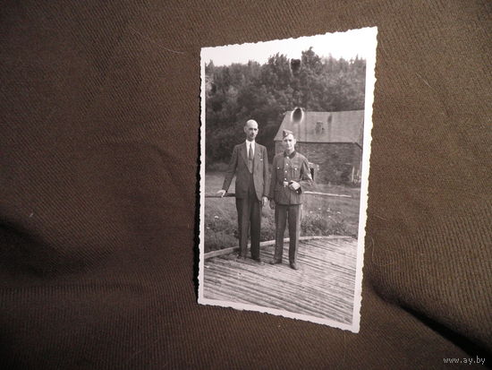 Почтовая карточка военная фотография WW2.Гражданский и солдат.(лот 04)С рубля.