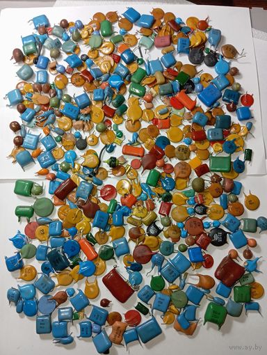 Конденсаторы разные 260 грамм . С рубля .