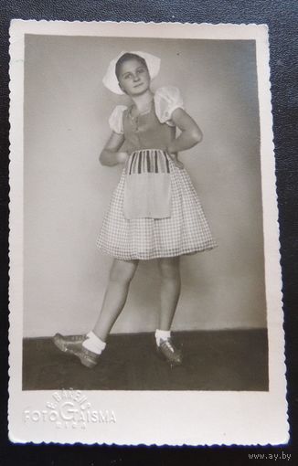 Фото "Национальный латышский костюм", 1930 г.