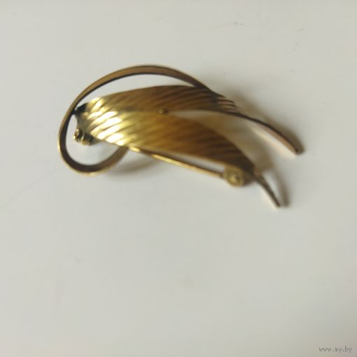 Брошь старинная. Пфорцхайм. Клеймо. Знак двойной позолоты. 5х3,5 см.