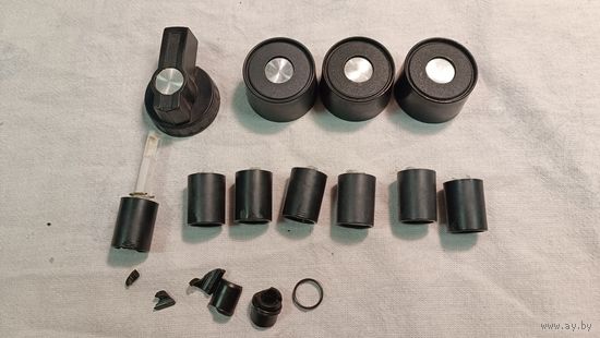 Радиоприёмник Ишим . Ручки . Лот 2 .