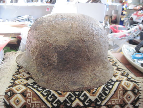 Каска немецкая М35.