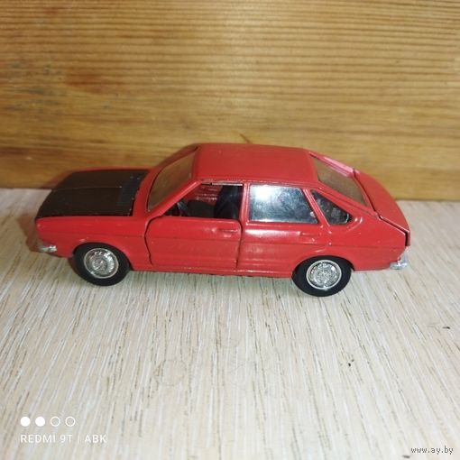 Винтаж.VW Passat Wariant.Schuco.Германия.1/43.