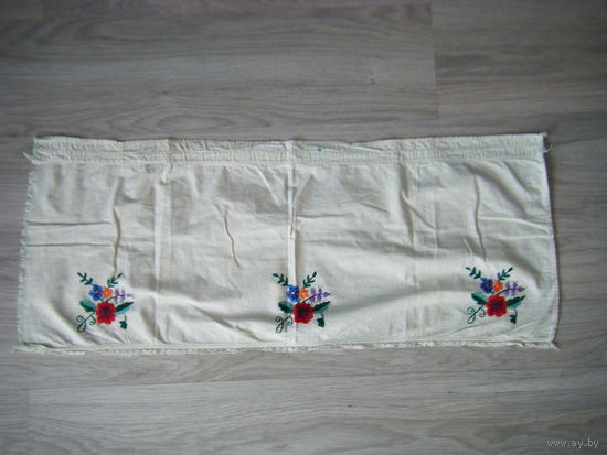 Старинная Шторка. Вышивка. Гладью. 80см. х 33см.