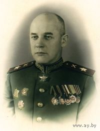 Автографы/подписи маршала артиллерии Яковлева и генерала Гудкова, начальника УСБ ГАУ