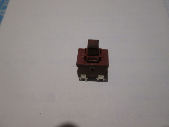 Выключатель.10а250в.