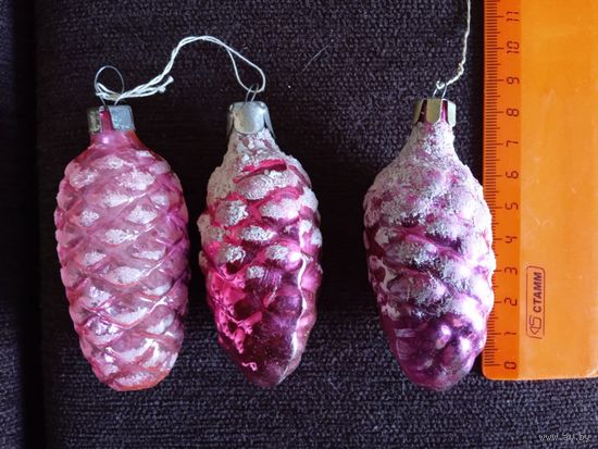 Ёлочные игрушки "Шишки"  3 шт., СССР