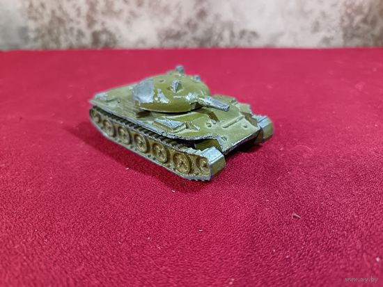 С рубля без мц. модель танка т-45. металл, 8.5х4.5х3.5см
