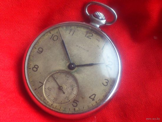 Часы МОЛНИЯ ЧЧЗ ТОНКАЯ из СССР 1958 года 15 камней, РЕДКИЕ