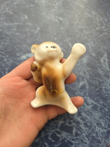 Фарфоровая статуэтка олимпийского мишки