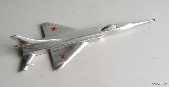 Модель реактивного бомбардировщика Солдатское творчество