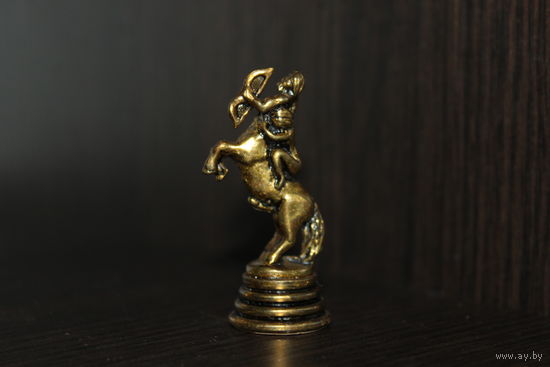 Декоративная, миниатюрная статуэтка "Кентавр".