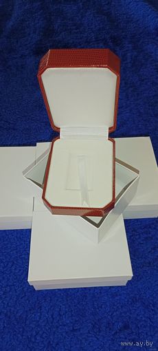 Торги. Футляры  в коробках   3 (три)  штуки одним лотом !   РАЗМЕР ФУТЛЯРА 9.5 см на 7 см.   Для монет , для украшений , слитков из Золота , Серебра , Платины