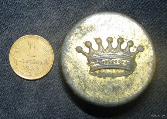 Пуговица ливрейная в позолоте большая