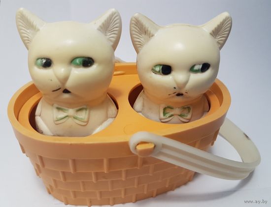 Игрушка резиновая пищалка Коты в корзине, СССР