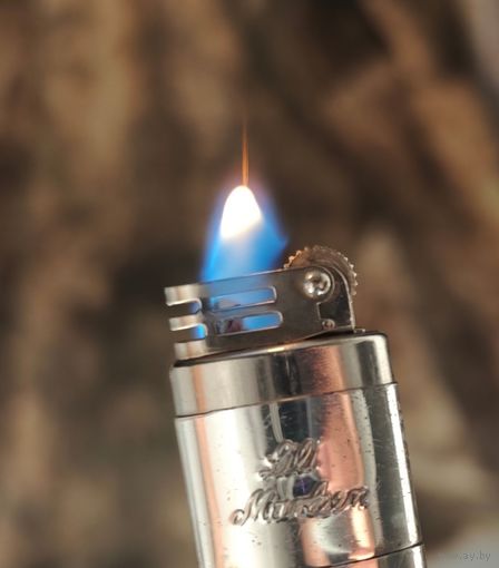 Бензиновая зажигалка