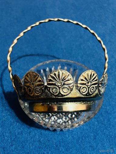 Ваза конфетница с подставкой СССР.  АУКЦИОН не с рубля без МПЦ.